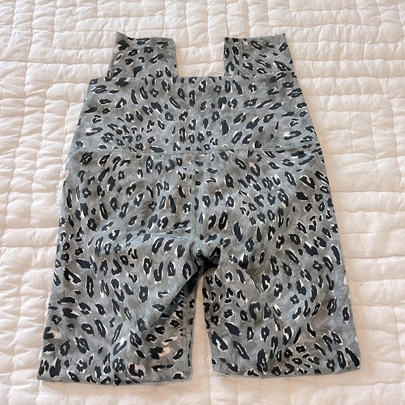 Varley Leopard Cheetah Print Leggings Small Gray Green Black White Animal Print - Picture 6 of 15